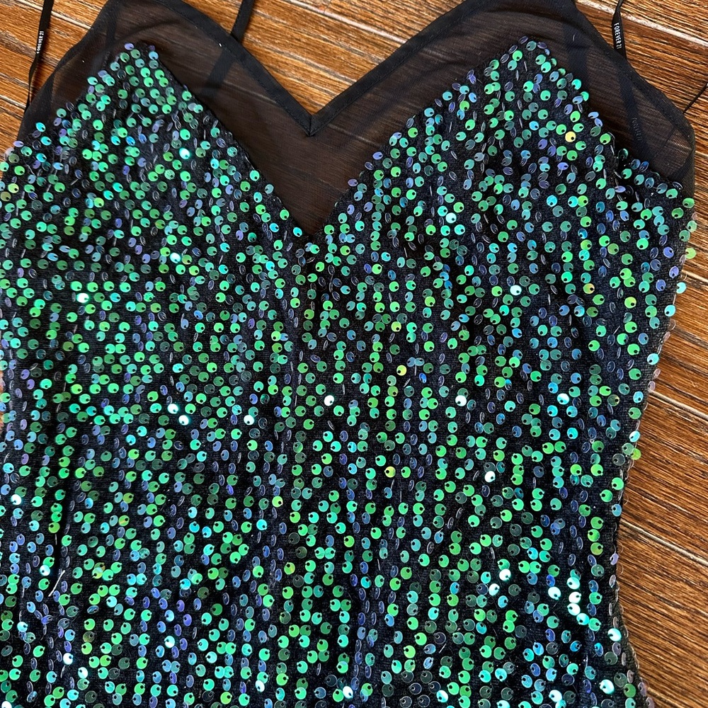 Size small forever 21 green sequin dress - Picture 2 of 6